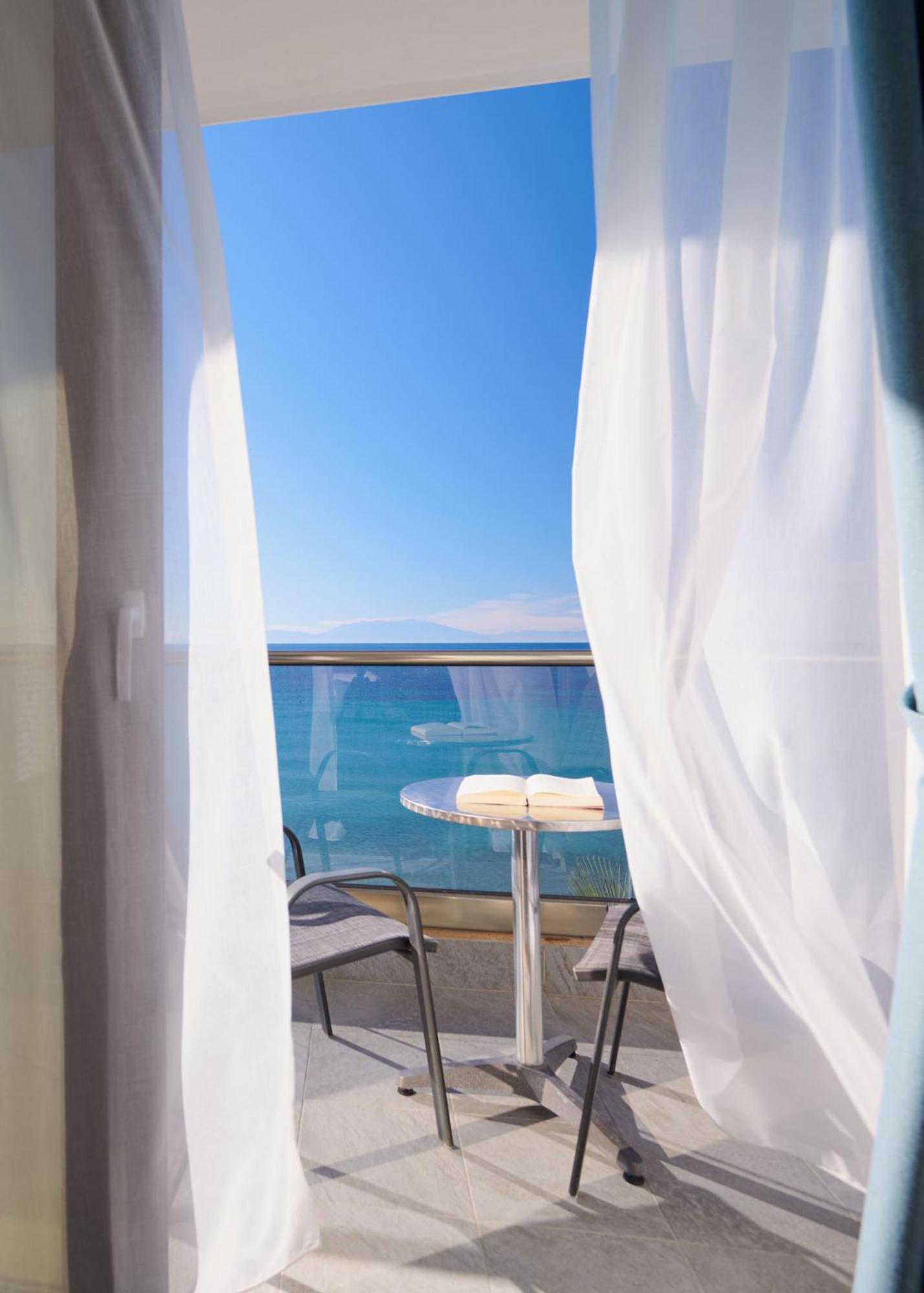 Evlogia Hotel Seafront And Anex By Greek Pride Fourka Exteriör bild