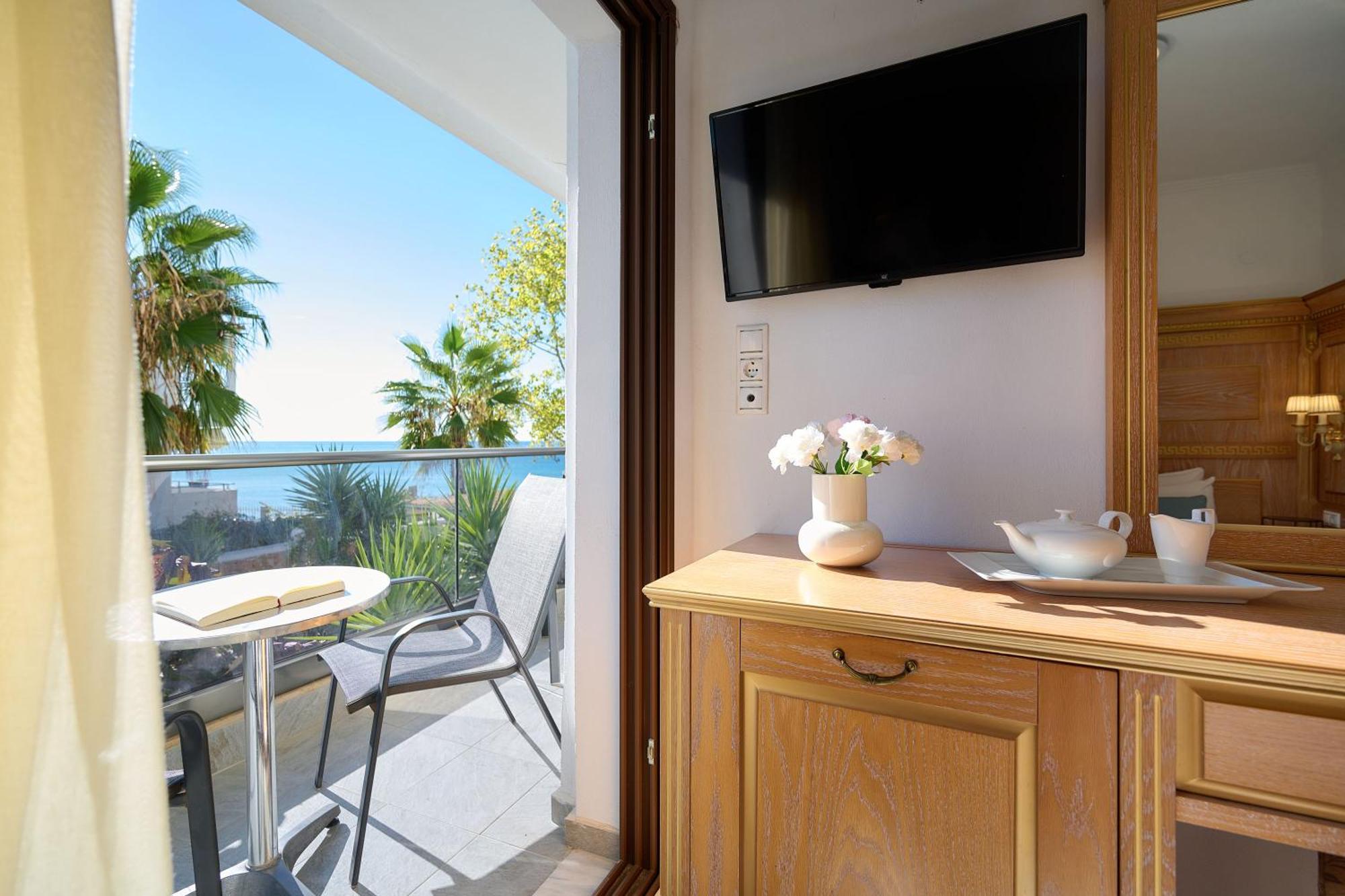 Evlogia Hotel Seafront And Anex By Greek Pride Fourka Exteriör bild